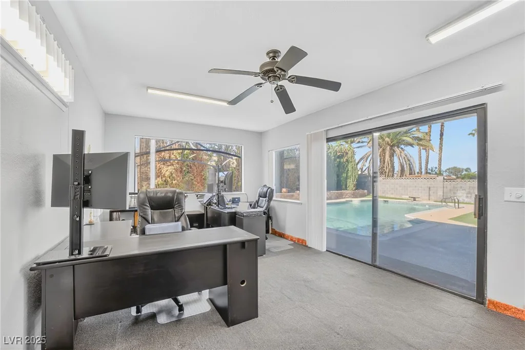 6420 Singingwood, Las Vegas, NV 89107
