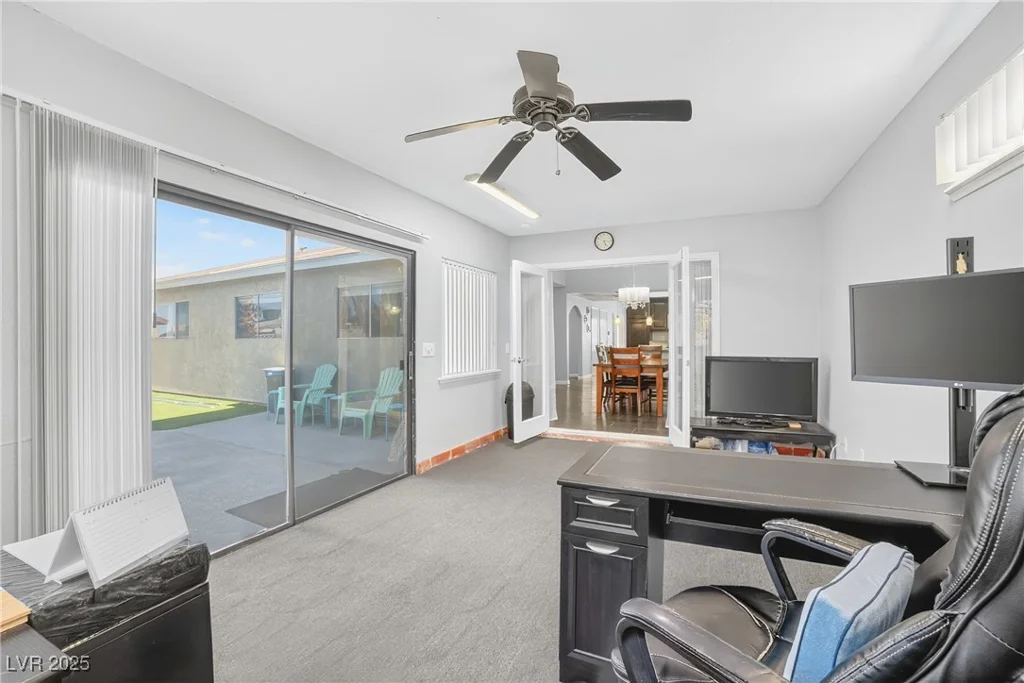 6420 Singingwood, Las Vegas, NV 89107