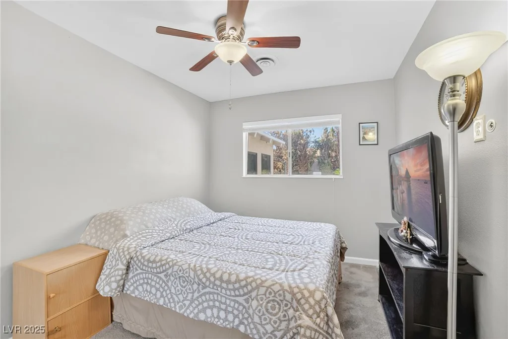 6420 Singingwood, Las Vegas, NV 89107