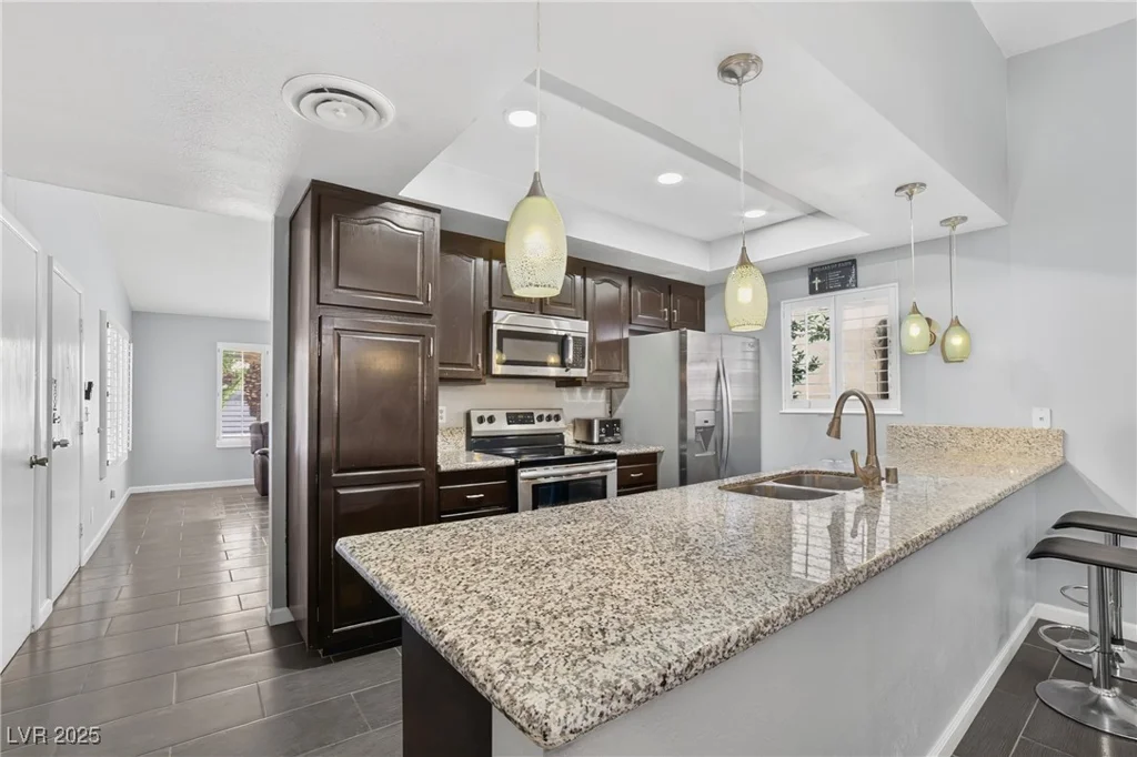 6420 Singingwood, Las Vegas, NV 89107