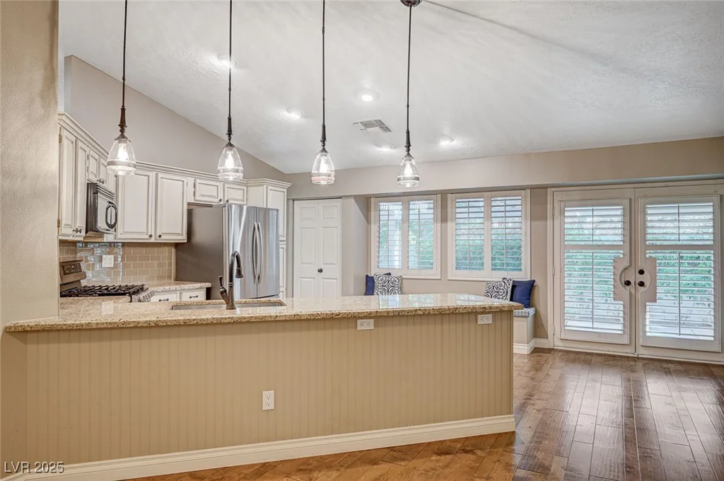 2002 Big Bend Way, Henderson, NV 89074