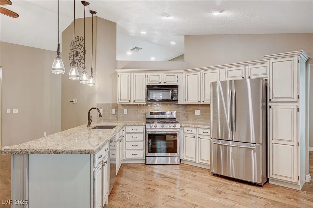 2002 Big Bend Way, Henderson, NV 89074