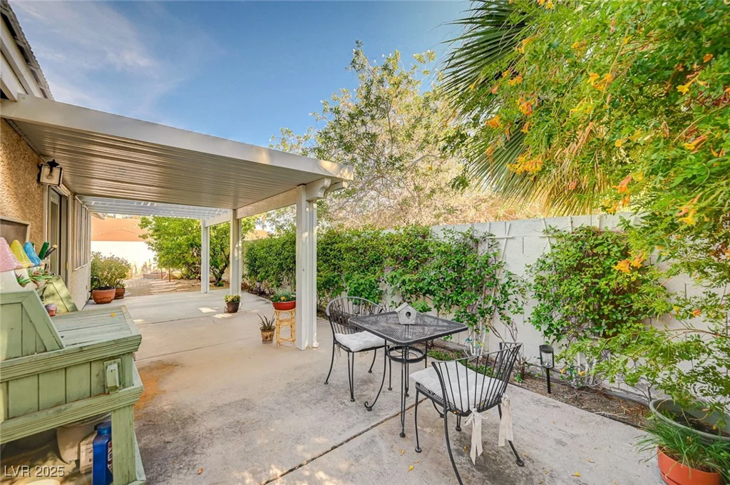 2002 Big Bend Way, Henderson, NV 89074
