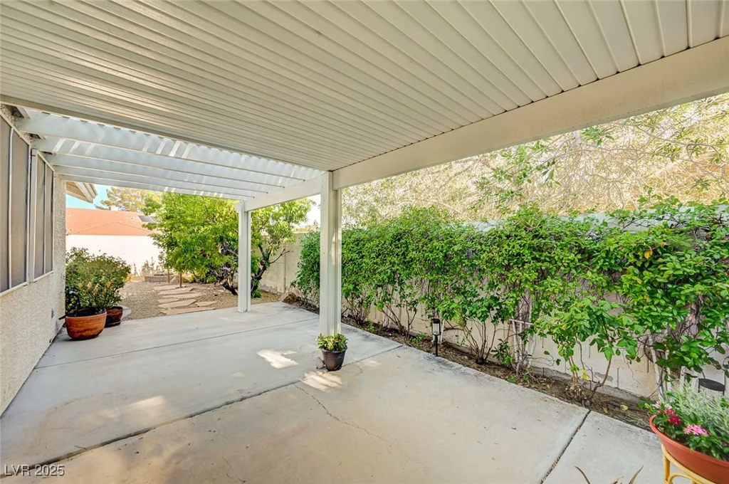 2002 Big Bend Way, Henderson, NV 89074