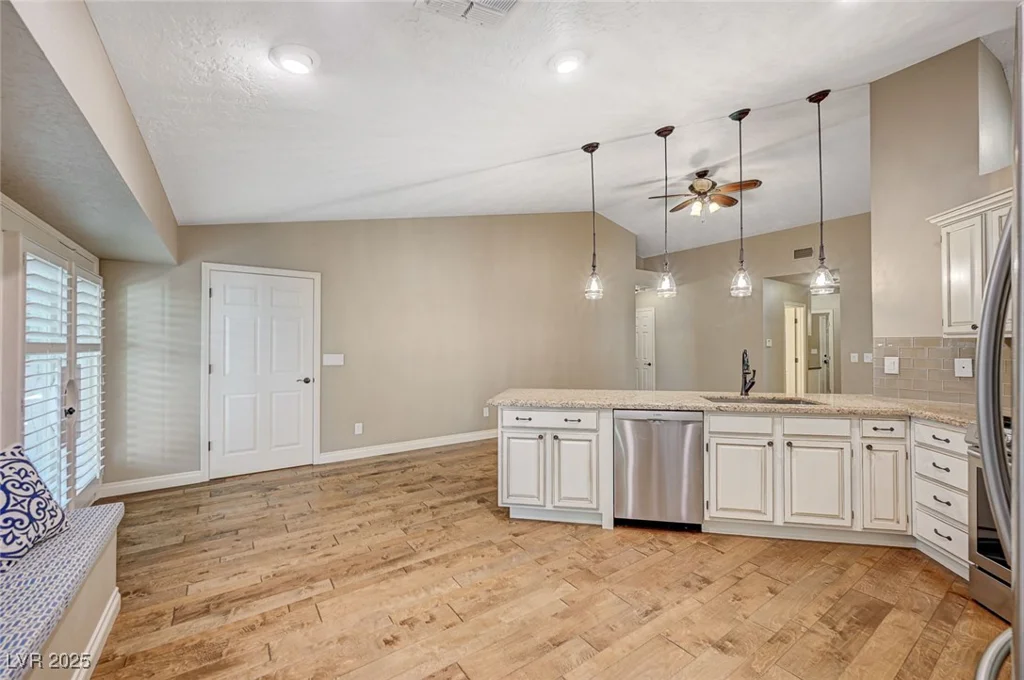 2002 Big Bend Way, Henderson, NV 89074