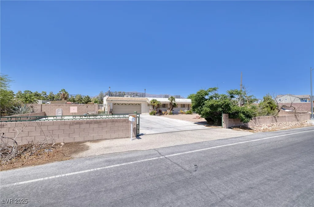 6024 Dorrell, Las Vegas, NV 89131