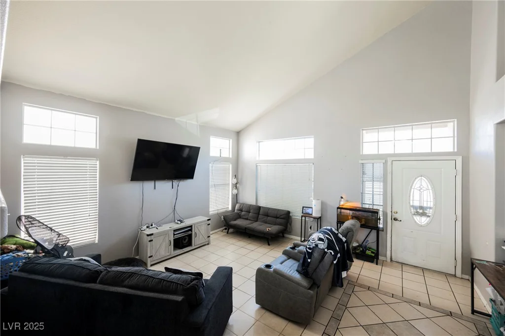2524 Claridge, Henderson, NV 89074