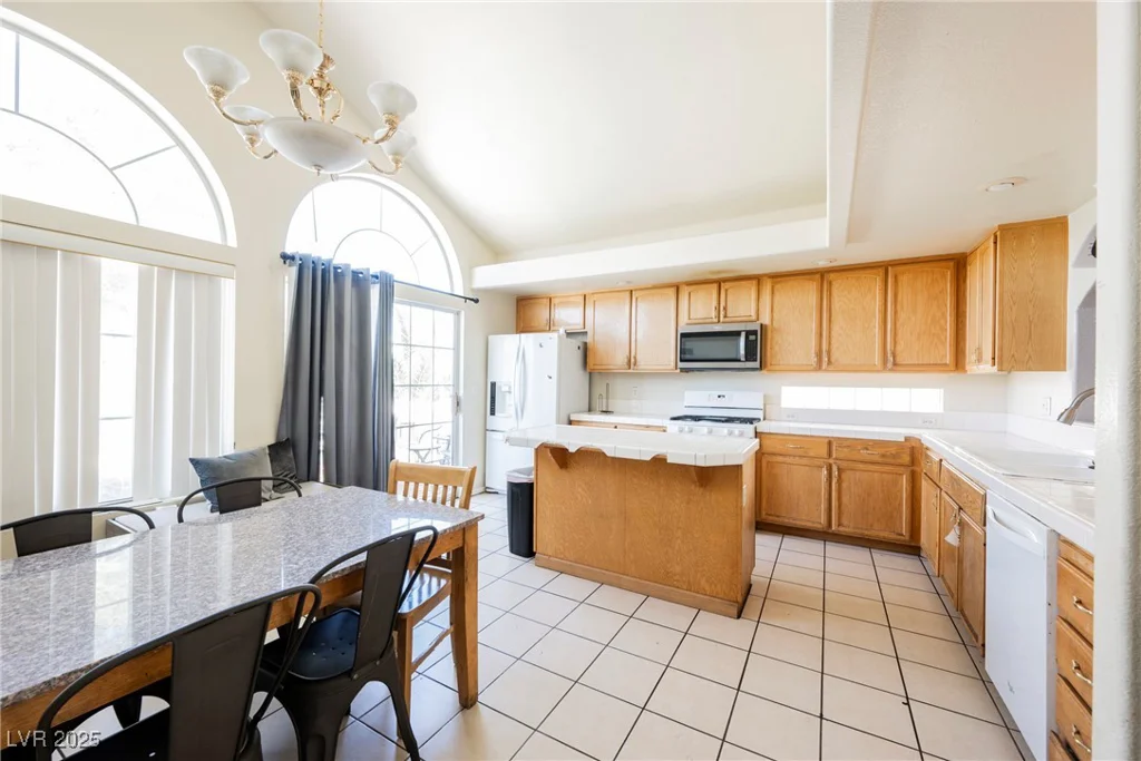2524 Claridge, Henderson, NV 89074