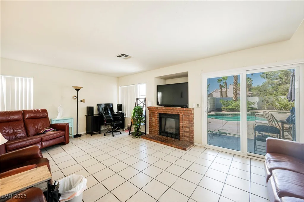 2524 Claridge, Henderson, NV 89074
