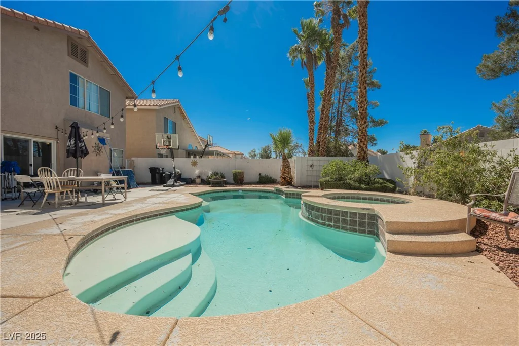 2524 Claridge, Henderson, NV 89074
