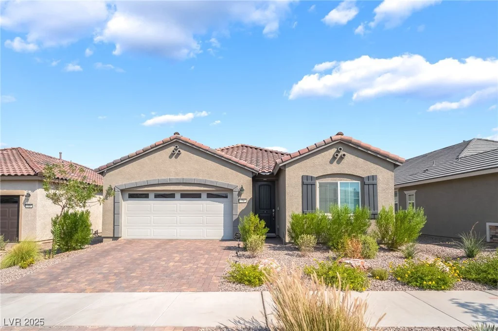 74 Cadence Crest, Henderson, NV 89011