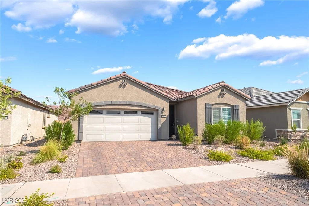 74 Cadence Crest, Henderson, NV 89011