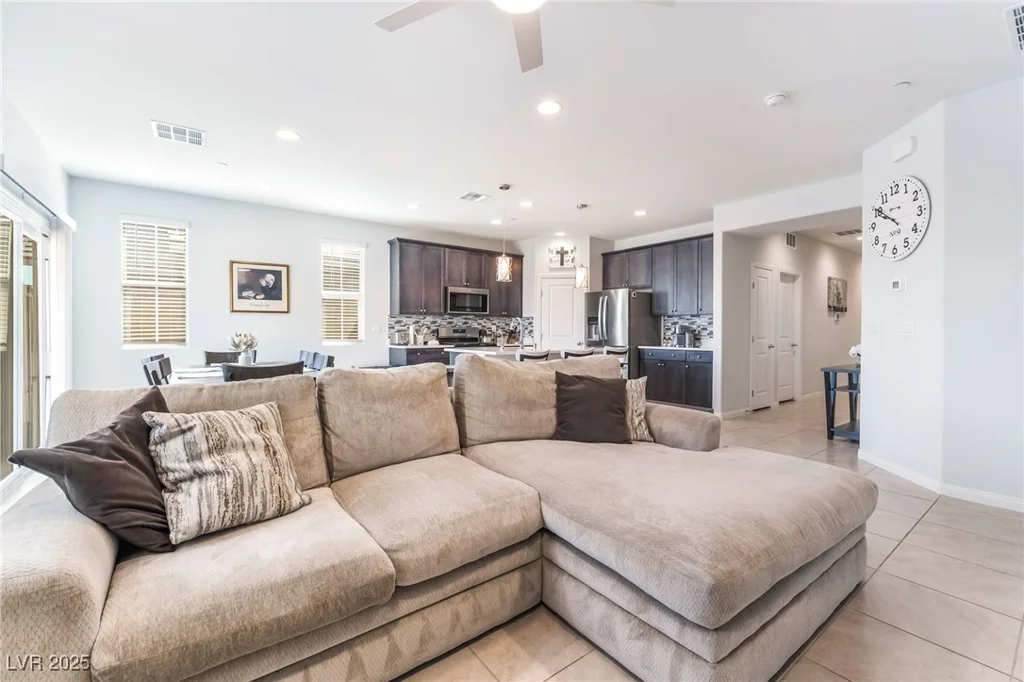 74 Cadence Crest, Henderson, NV 89011