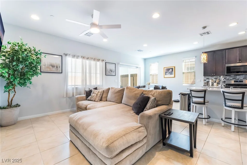 74 Cadence Crest, Henderson, NV 89011