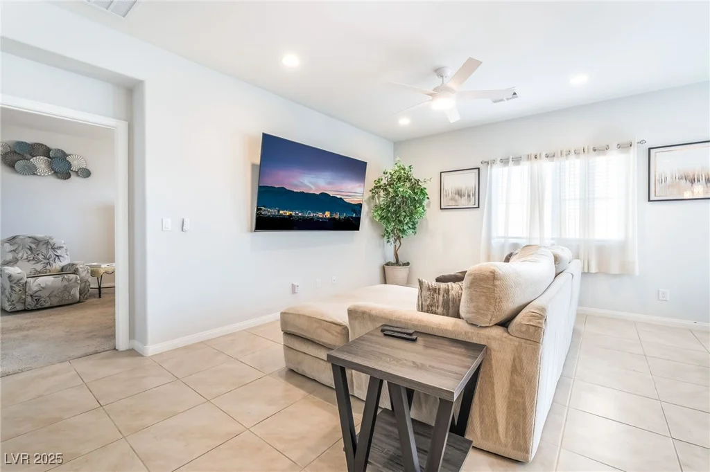 74 Cadence Crest, Henderson, NV 89011