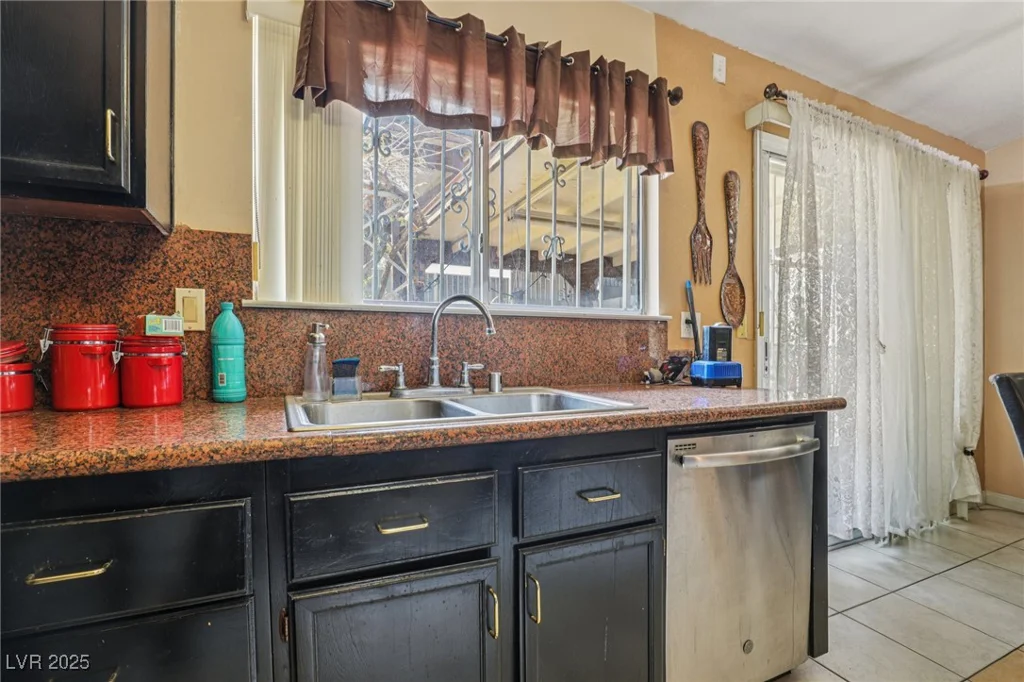 4621 Bristol Manor, Las Vegas, NV 89108