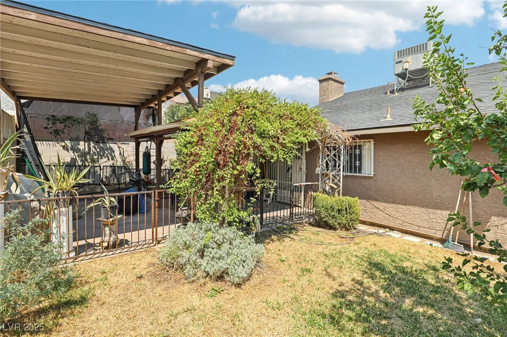 4621 Bristol Manor, Las Vegas, NV 89108