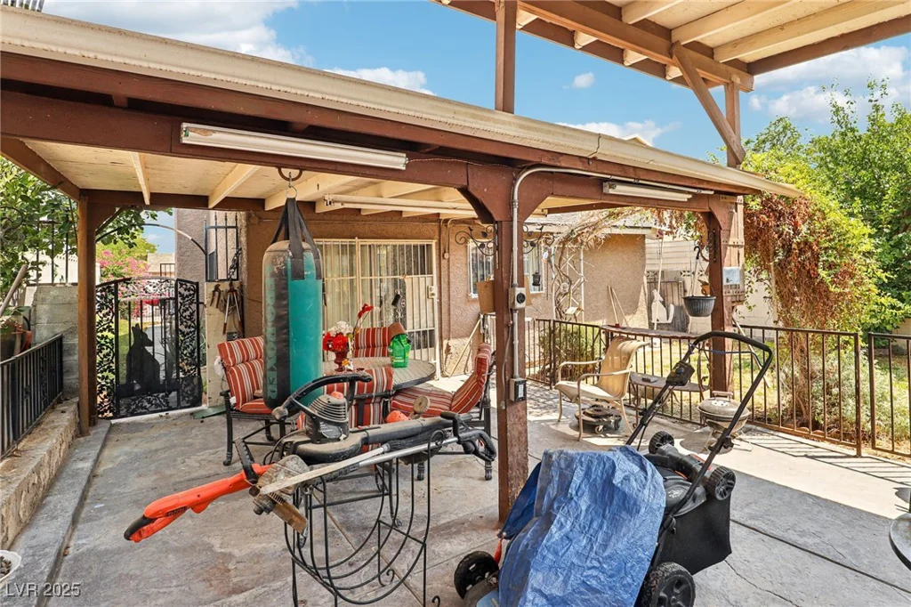 4621 Bristol Manor, Las Vegas, NV 89108