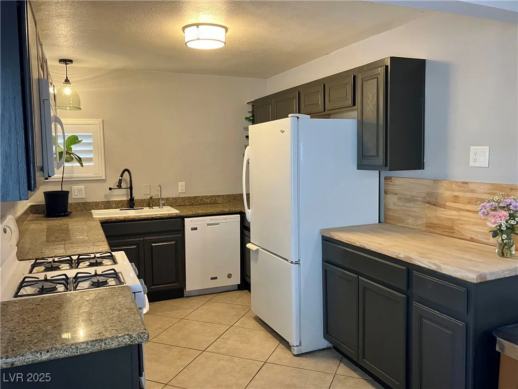 1207 Francis, Las Vegas, NV 89104