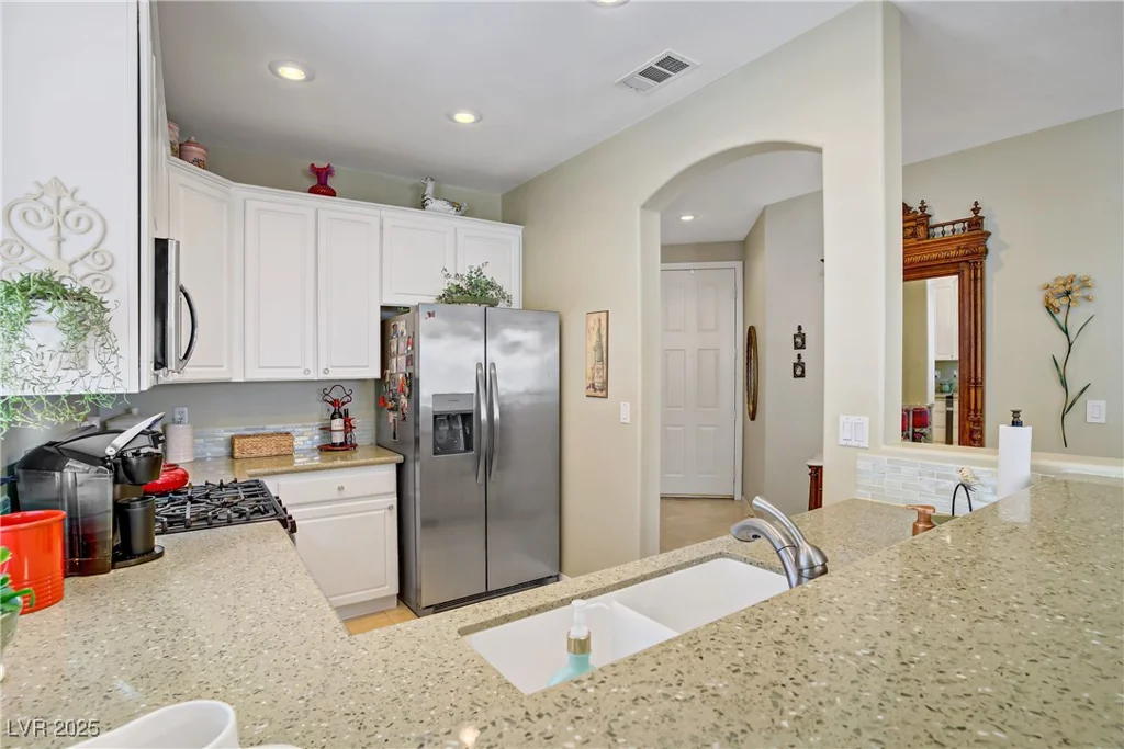 694 Canfield Point, Las Vegas, NV 89183