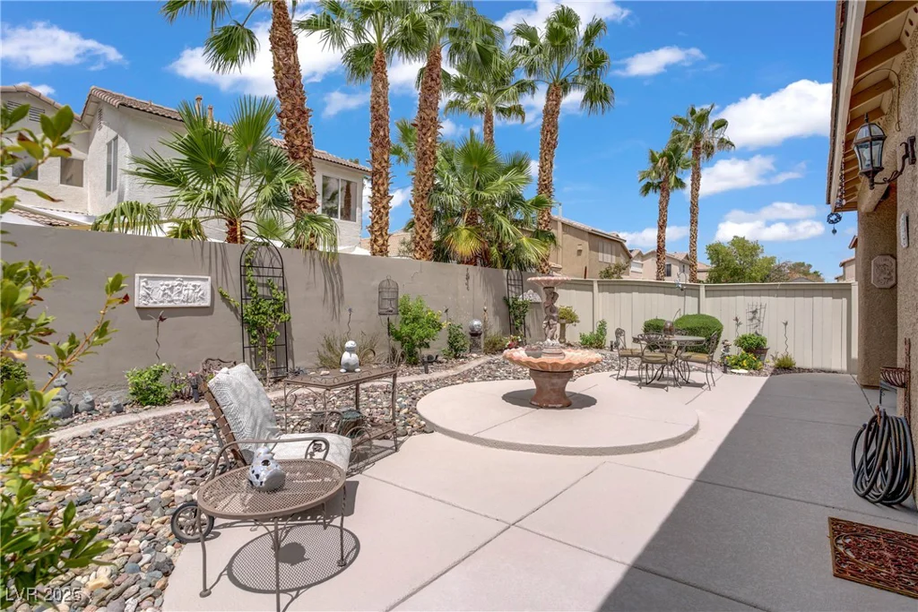 694 Canfield Point, Las Vegas, NV 89183