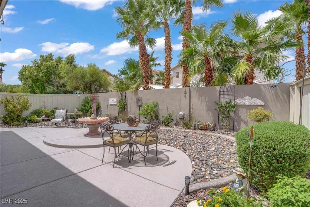 694 Canfield Point, Las Vegas, NV 89183