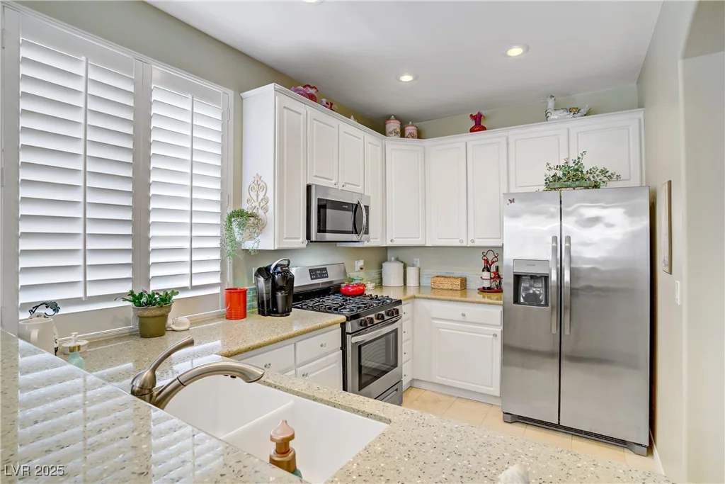 694 Canfield Point, Las Vegas, NV 89183