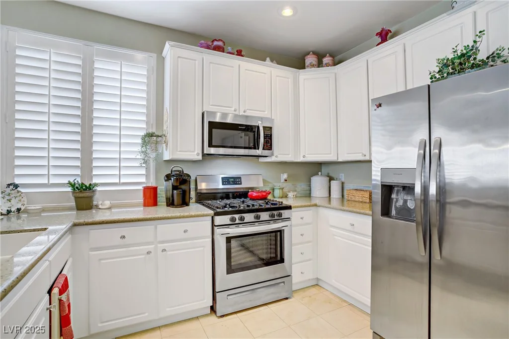 694 Canfield Point, Las Vegas, NV 89183