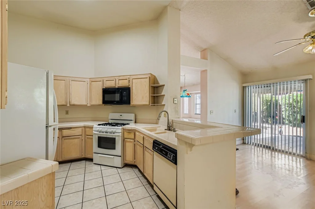 3250 Astoria, Las Vegas, NV 89121