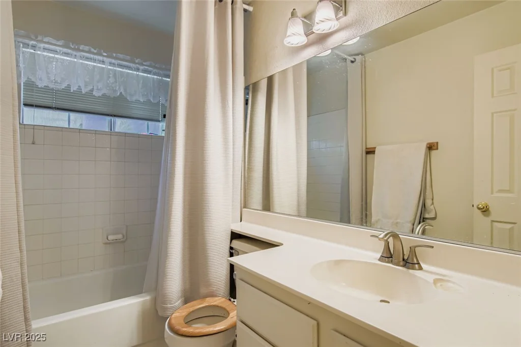 3250 Astoria, Las Vegas, NV 89121