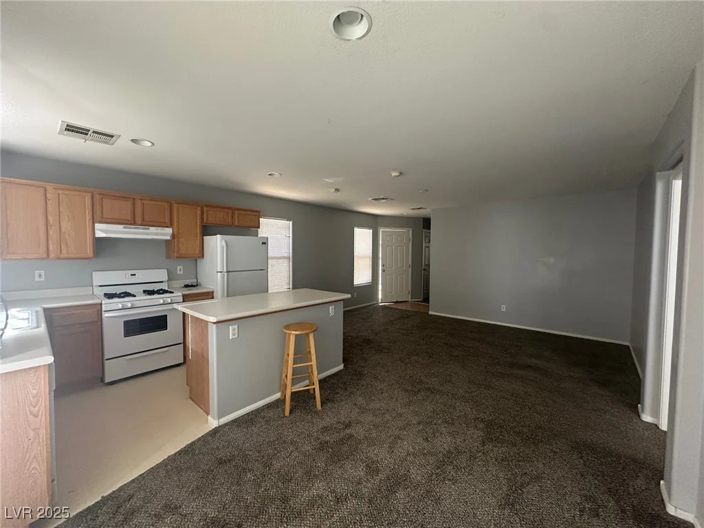 8020 Copperhead Creek, Las Vegas, NV 89143