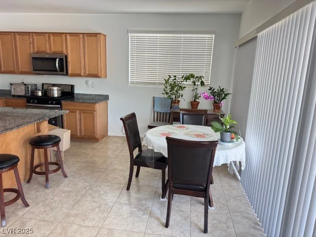 9031 Don Valley, Las Vegas, NV 89148