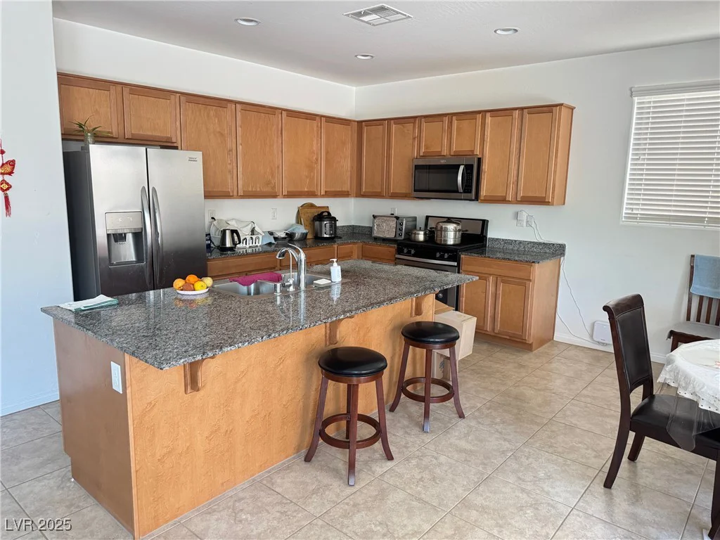 9031 Don Valley, Las Vegas, NV 89148