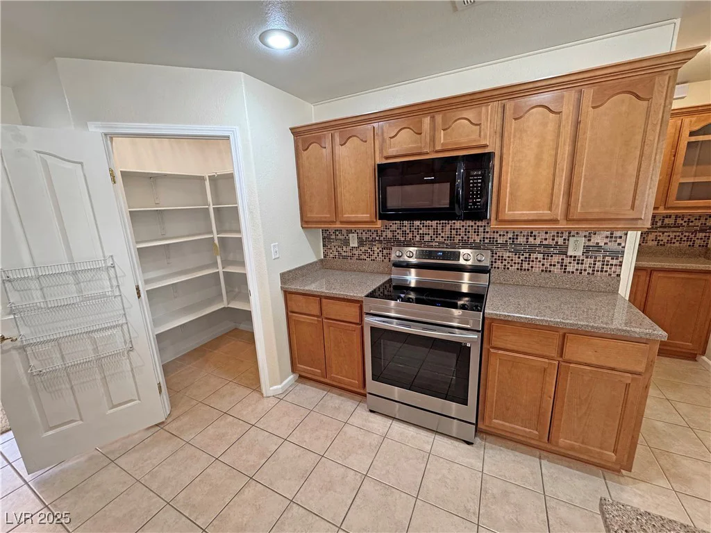 4650 Stoneham, Pahrump, NV 89061