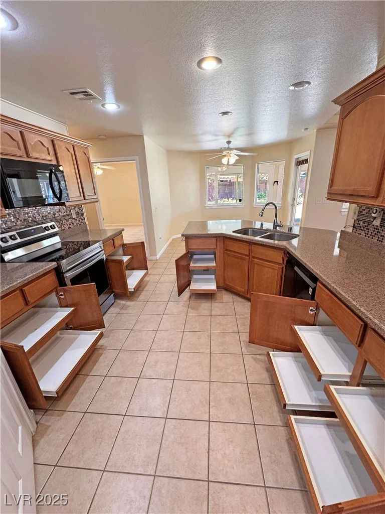 4650 Stoneham, Pahrump, NV 89061