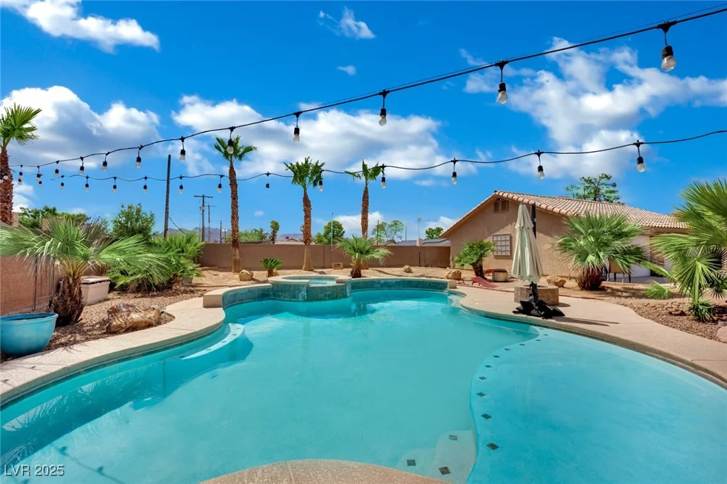 4475 Valley Regal, North Las Vegas, NV 89032