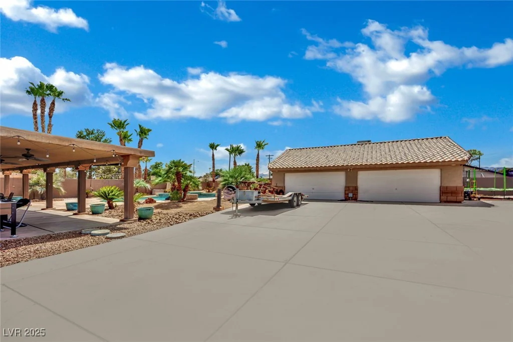 4475 Valley Regal, North Las Vegas, NV 89032