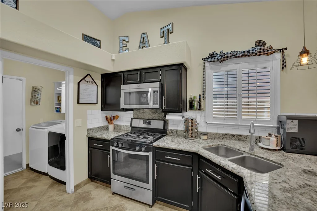 4475 Valley Regal, North Las Vegas, NV 89032