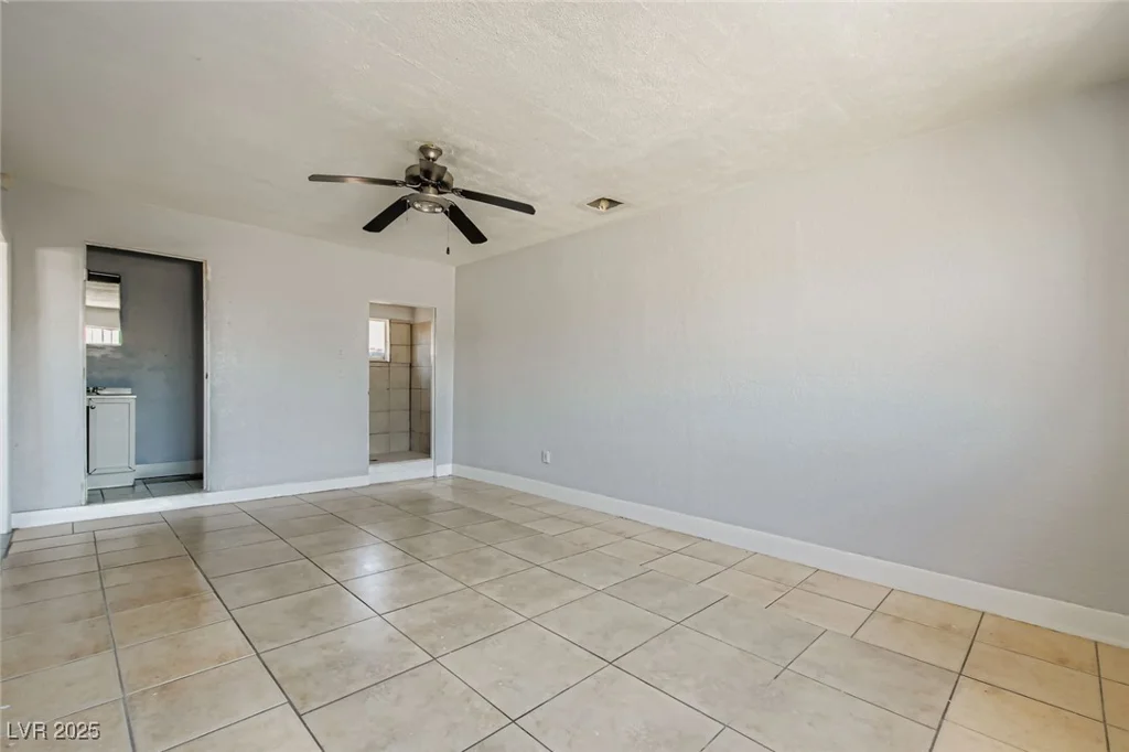 1425 Tonopah, Las Vegas, NV 89106
