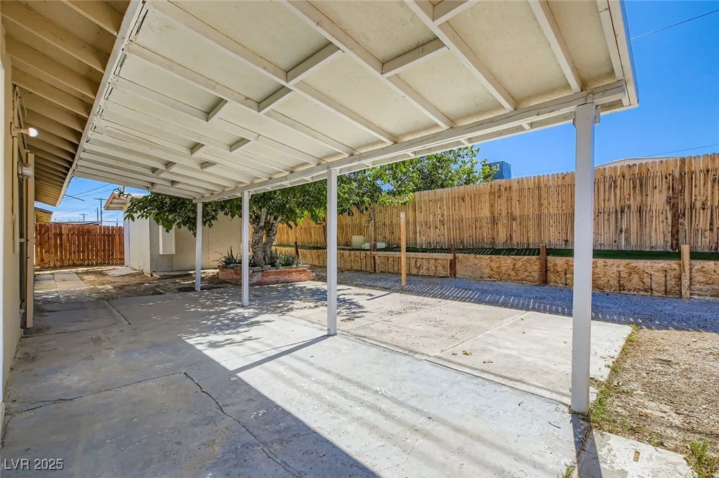 1425 Tonopah, Las Vegas, NV 89106