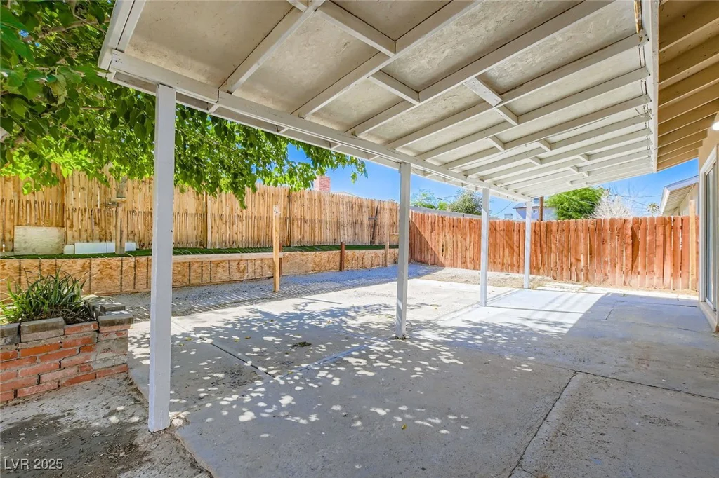 1425 Tonopah, Las Vegas, NV 89106