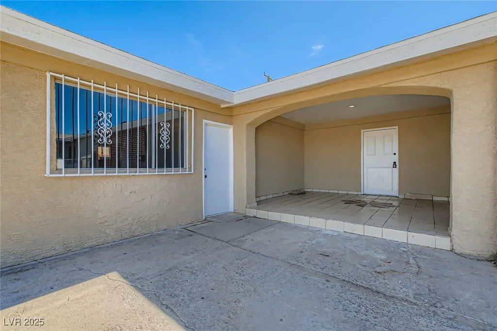 1425 Tonopah, Las Vegas, NV 89106