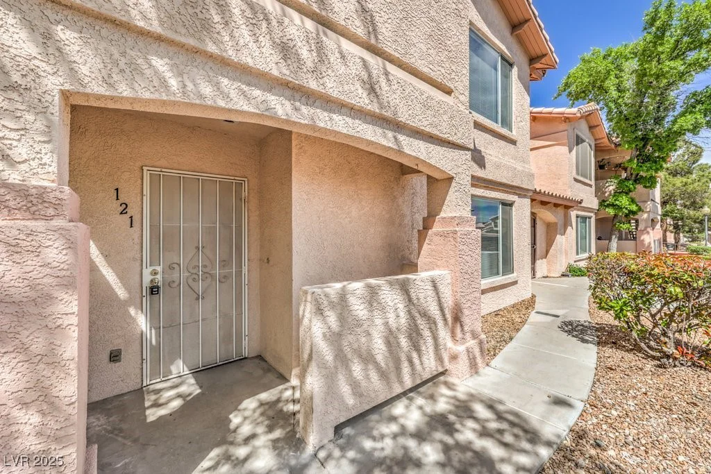 8450 Alta, Las Vegas, NV 89145