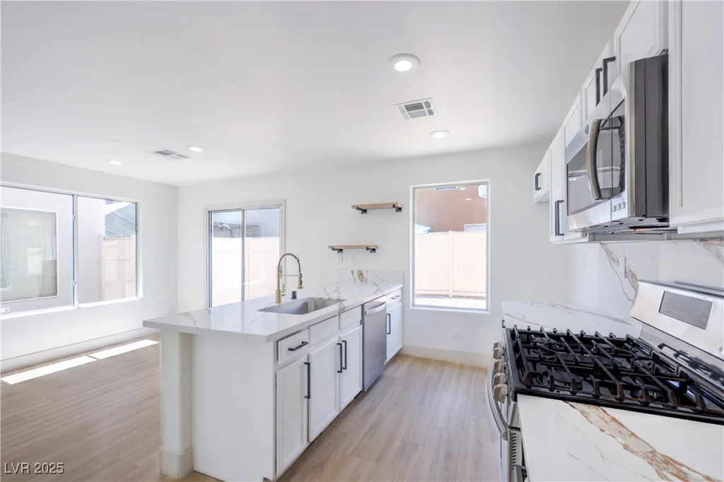 2131 Pillar Pointe, Las Vegas, NV 89115