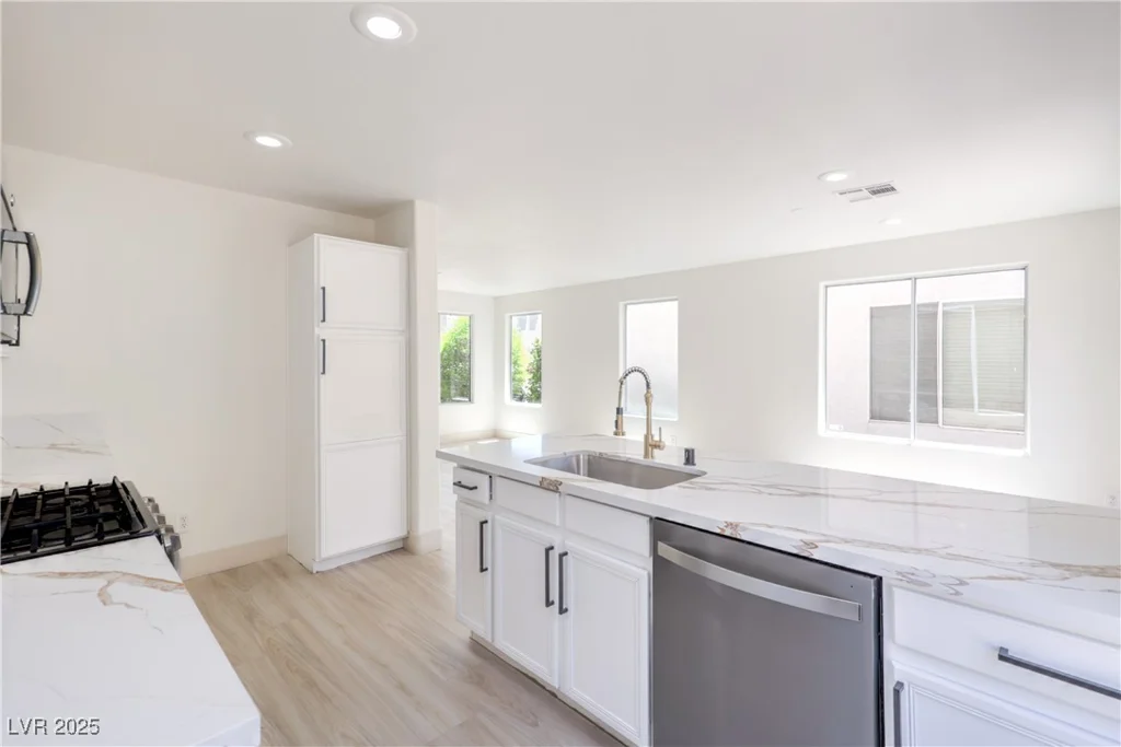 2131 Pillar Pointe, Las Vegas, NV 89115