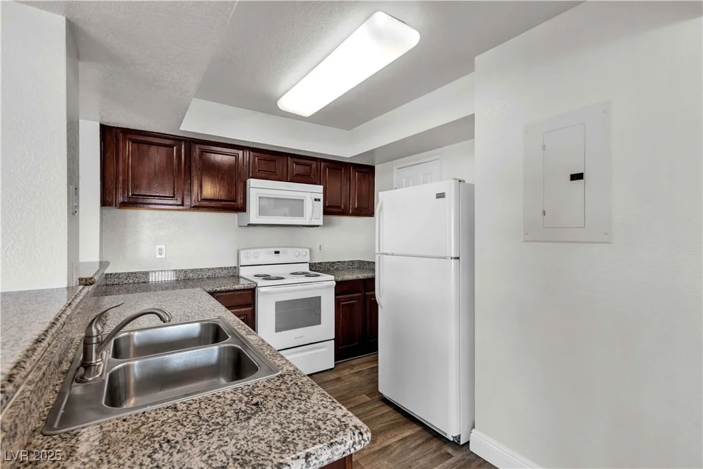 6800 Lake Mead, Las Vegas, NV 89156