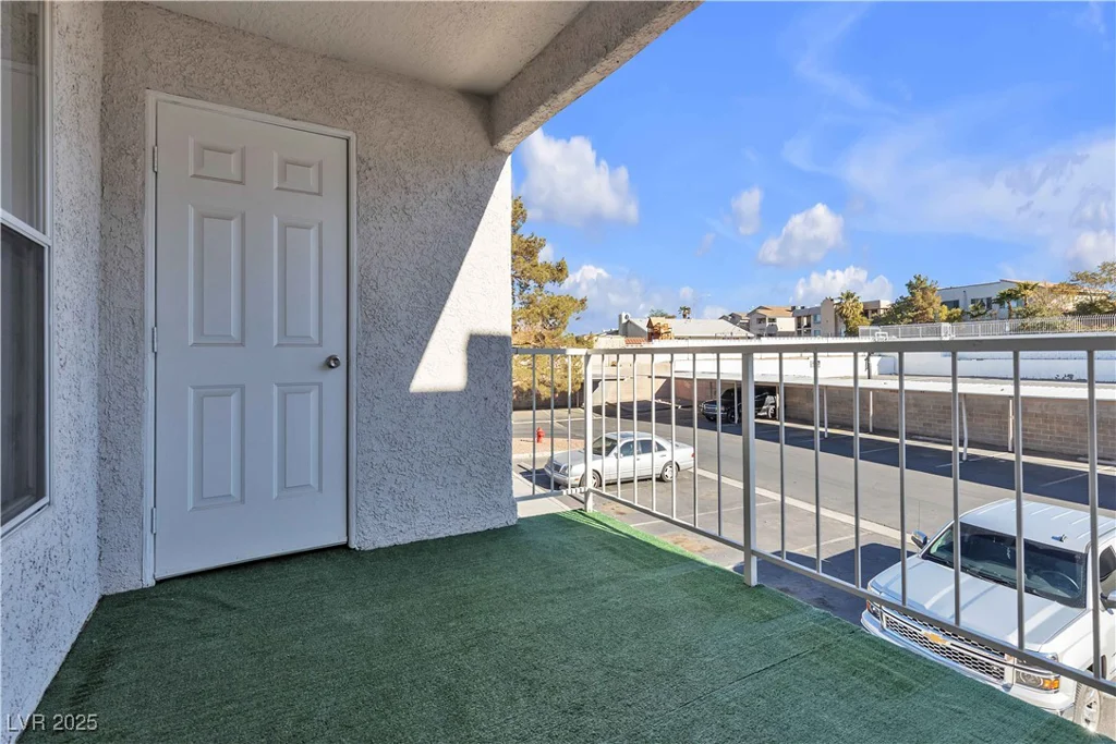 6800 Lake Mead, Las Vegas, NV 89156