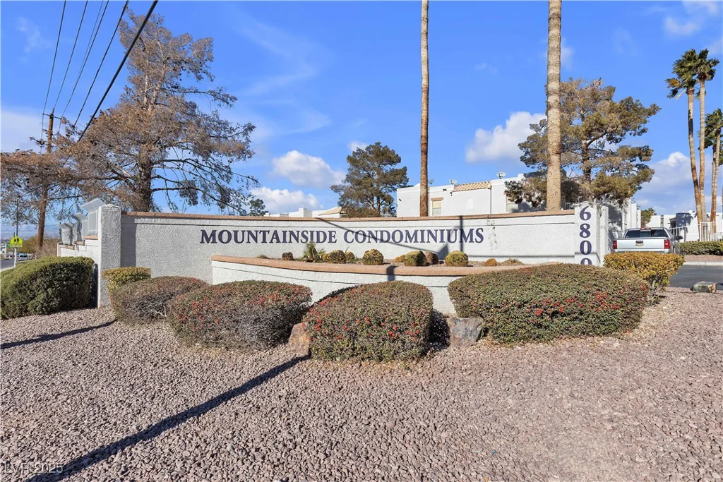 6800 Lake Mead, Las Vegas, NV 89156