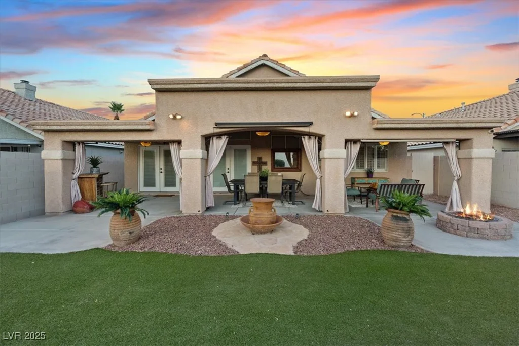 3747 Flowering Peach, Las Vegas, NV 89147
