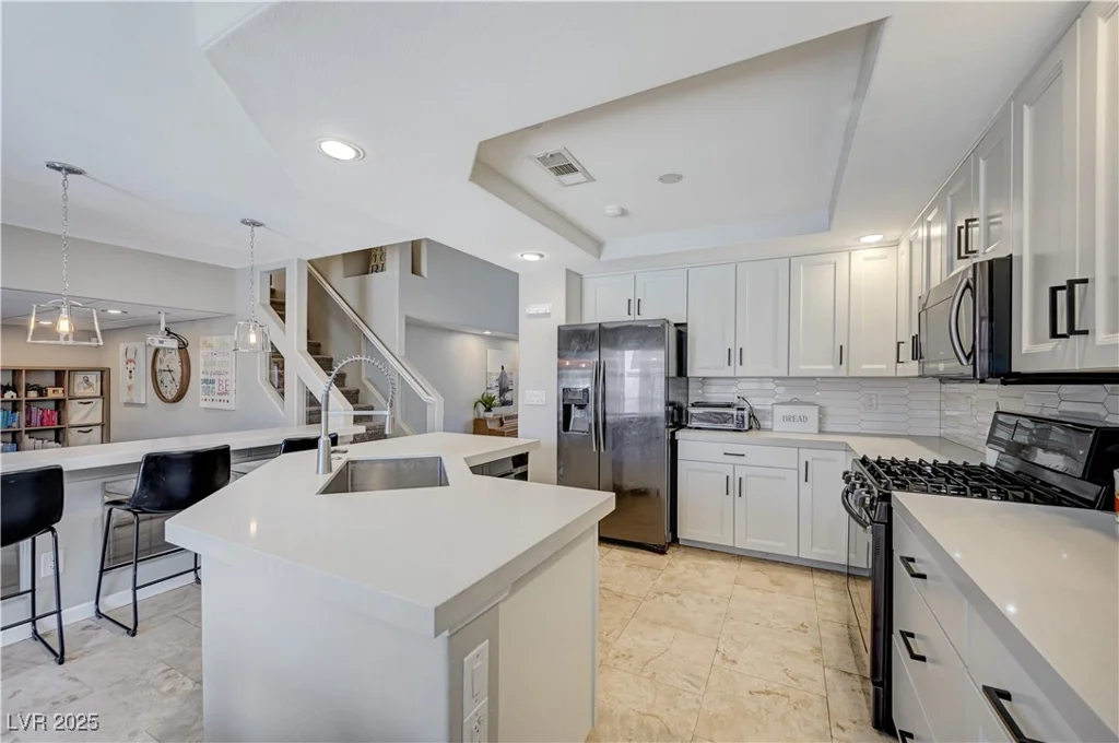 1424 Silver Knoll, Las Vegas, NV 89123